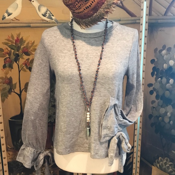 ⭐️GREY LIGHTWEIGHT TOP⭐️NWT⭐️SO SOFT⭐️ - Picture 2 of 6